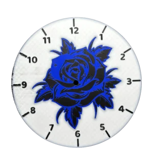 horloge rose bleue et noire
