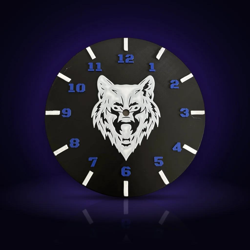 Horloge tête de loup imprimée en 3D